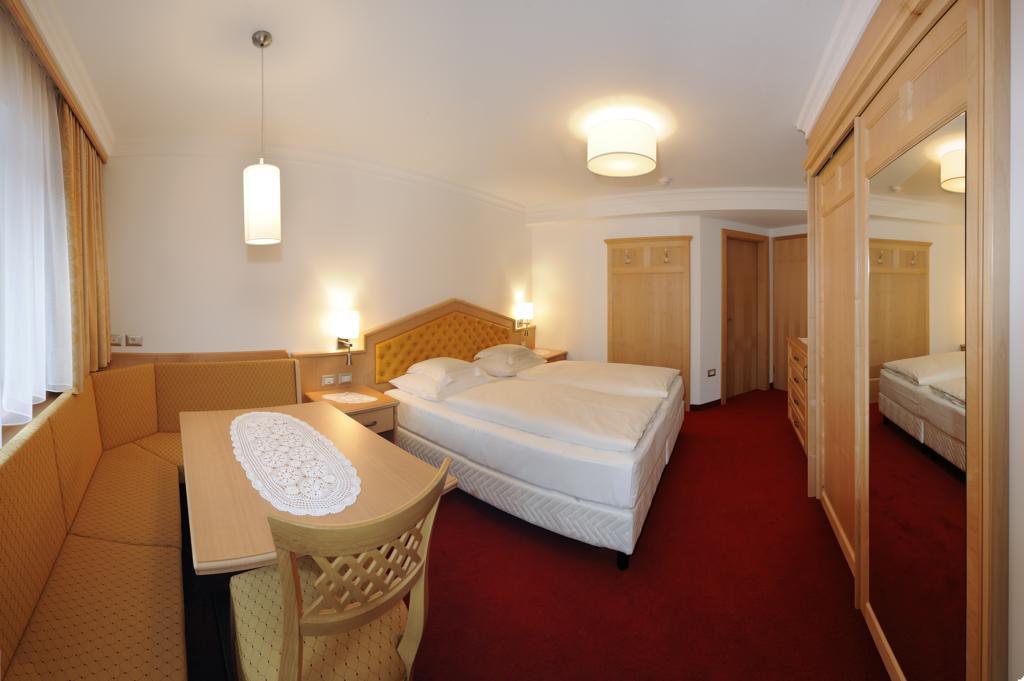 Hotel Ingram Selva di Val Gardena Pokój zdjęcie