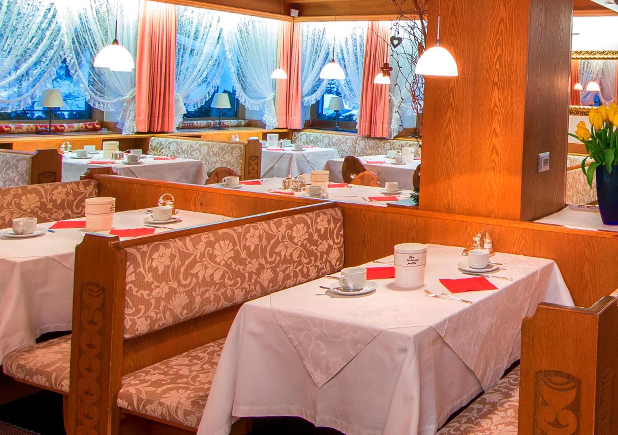 Hotel Ingram Selva di Val Gardena Zewnętrze zdjęcie